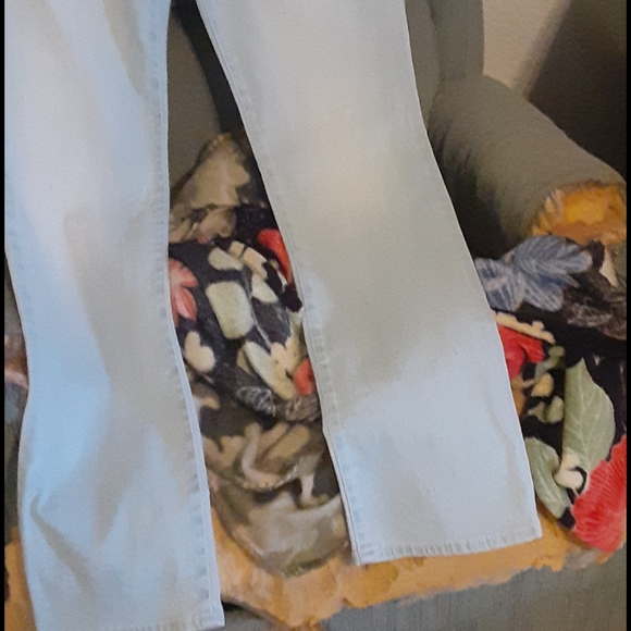 Jeans - Picture 3 of 3